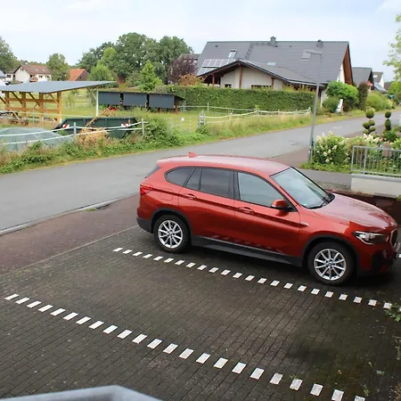 Großzügiges Erdgeschoßapartment Mit Balkon Und Eigenen Kostenlosen Parkplatz *