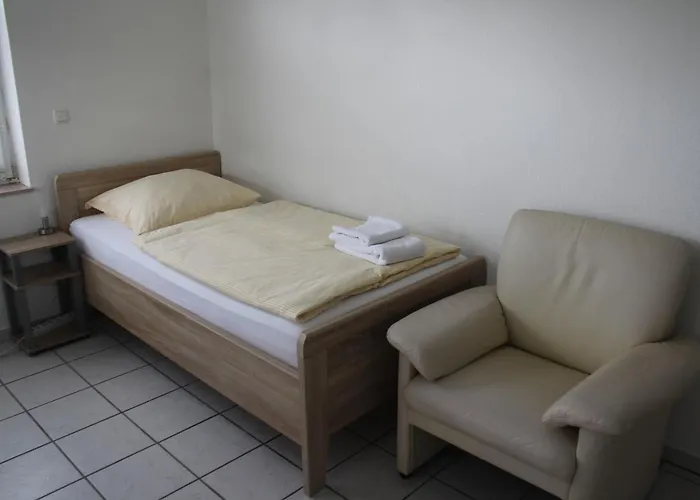 Grosszuegiges Erdgeschossapartment Mit Balkon Und Eigenen Kostenlosen Parkplatz * Hövelhof