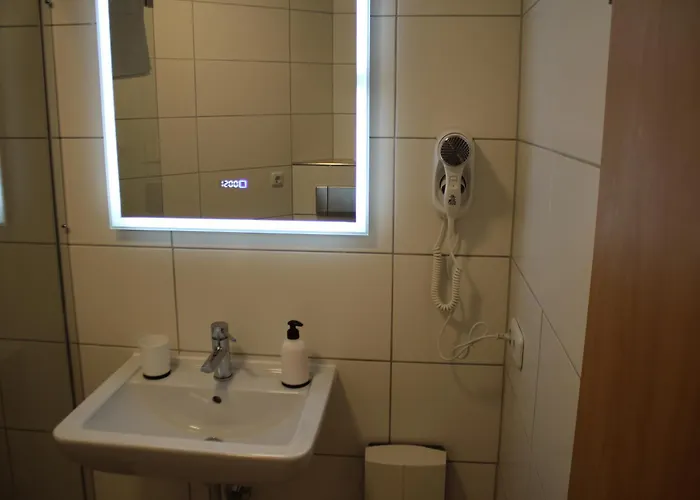 Grosszuegiges Erdgeschossapartment Mit Balkon Und Eigenen Kostenlosen Parkplatz * Hövelhof